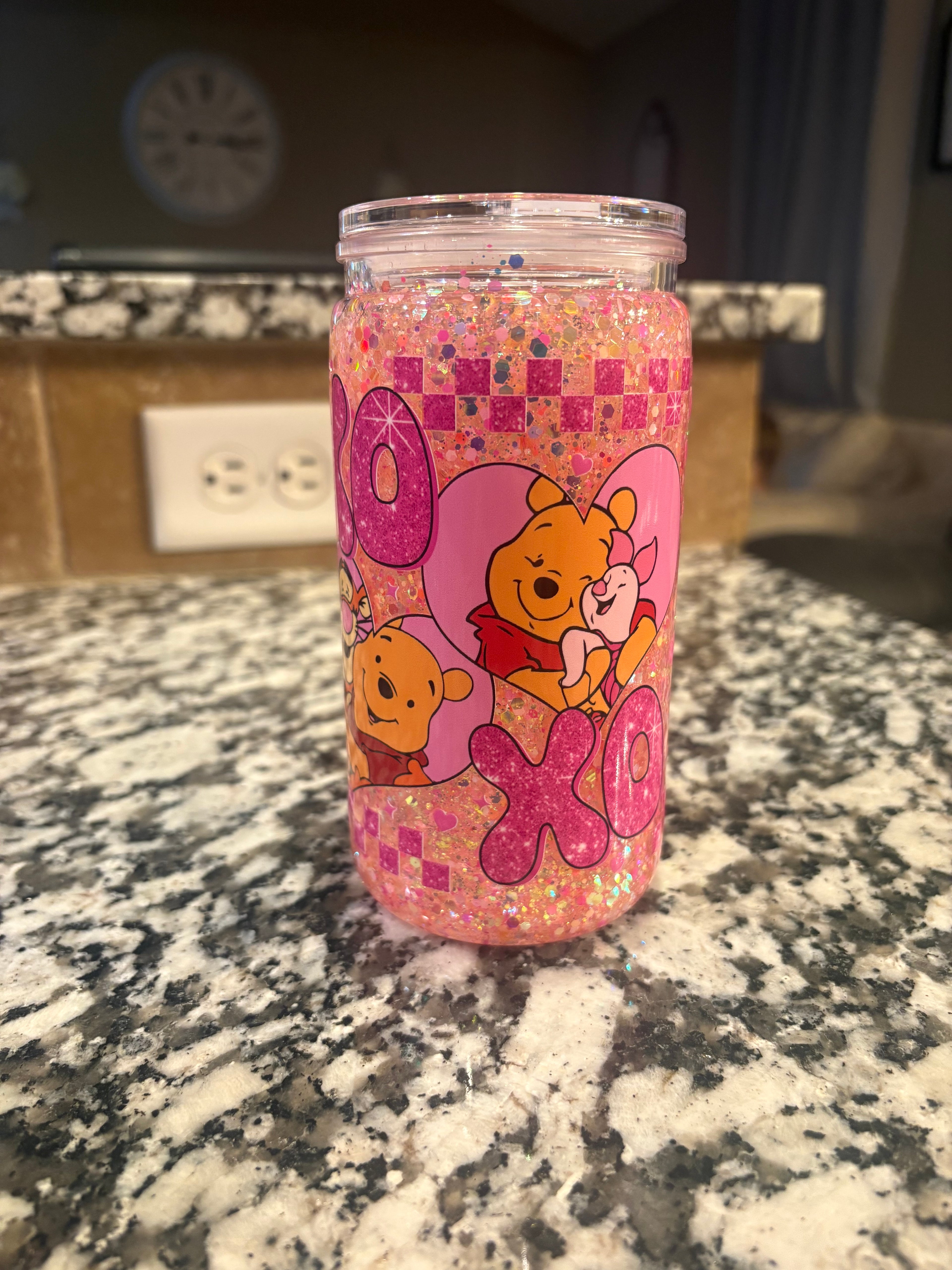 Winnie the Pooh Slow Flow Glitter Cup